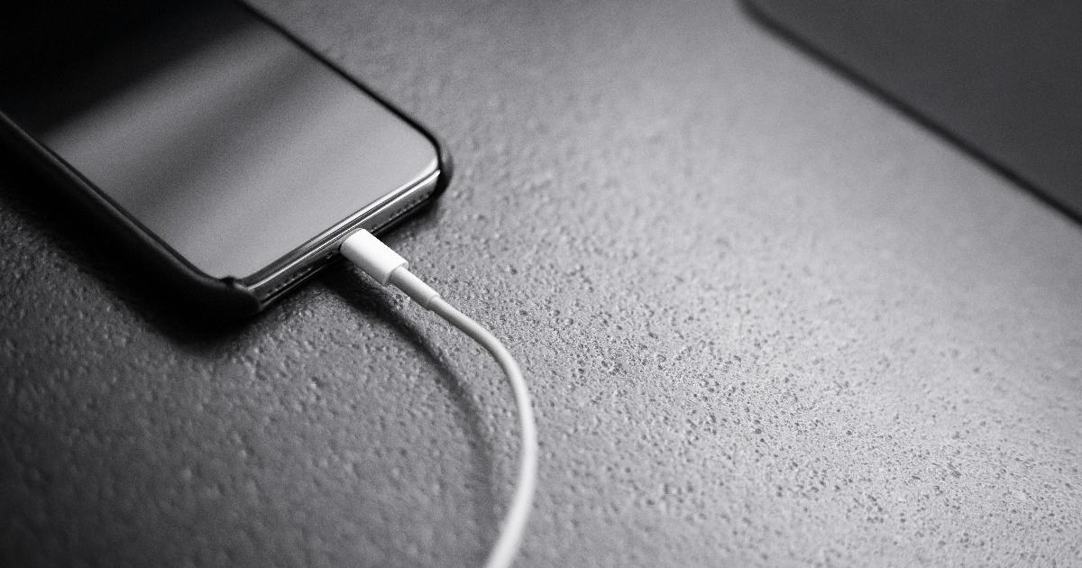 Pixel 11 с магнитной зарядкой и ярким экраном: разбор того, почему этот флагман многим кажется обновлением прошивки